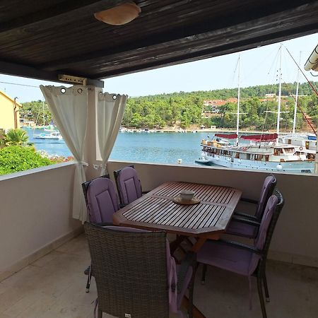 Two-Bedroom Apartment With Sea View,Big Terrase And Garden Stari Grad  Eksteriør bilde