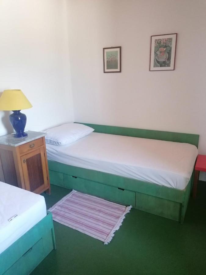 Two-Bedroom Apartment With Sea View,Big Terrase And Garden Stari Grad  Eksteriør bilde