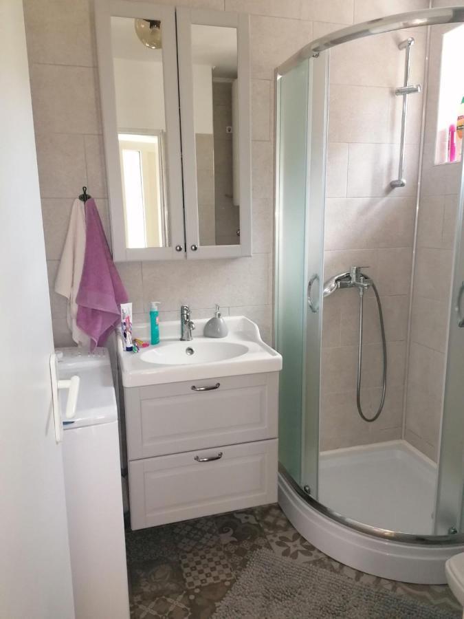 Two-Bedroom Apartment With Sea View,Big Terrase And Garden Stari Grad  Eksteriør bilde