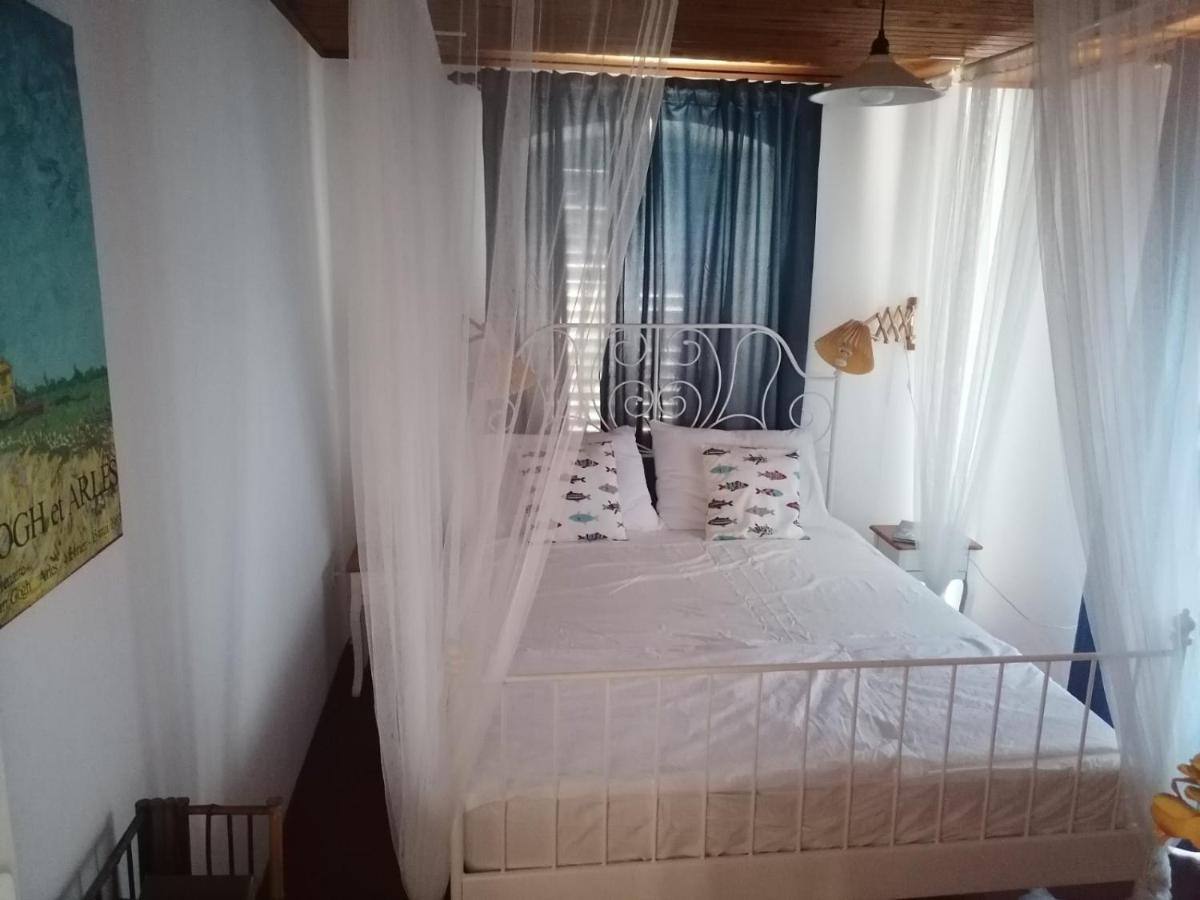 Two-Bedroom Apartment With Sea View,Big Terrase And Garden Stari Grad  Eksteriør bilde