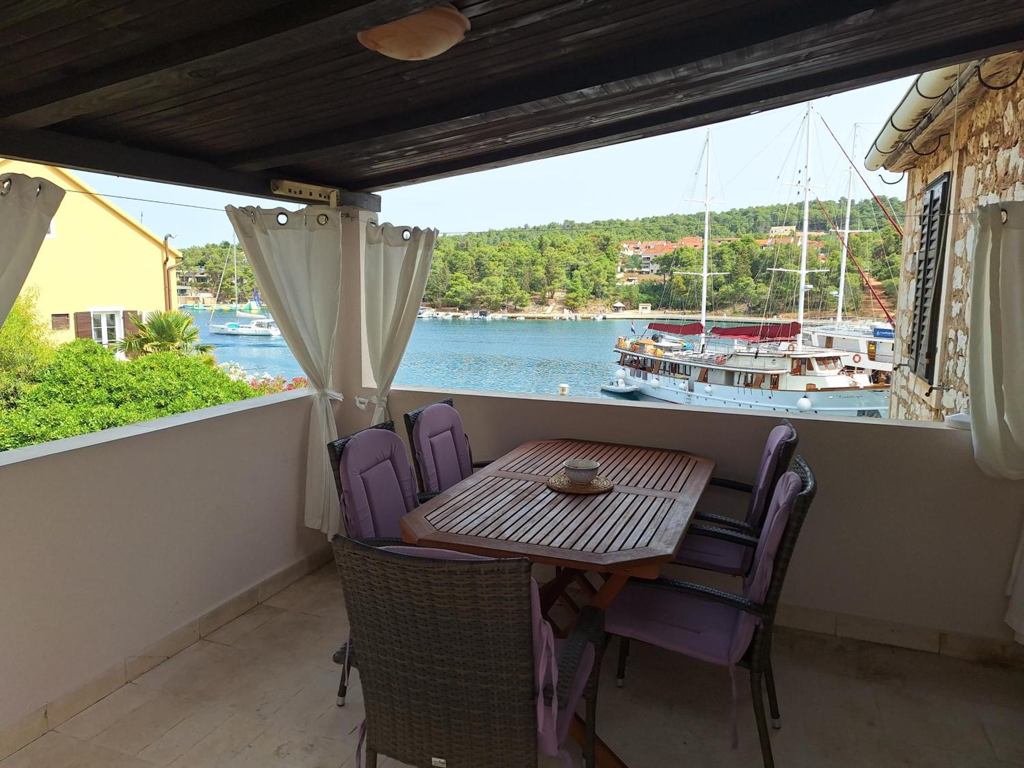 Two-Bedroom Apartment With Sea View,Big Terrase And Garden Stari Grad  Eksteriør bilde